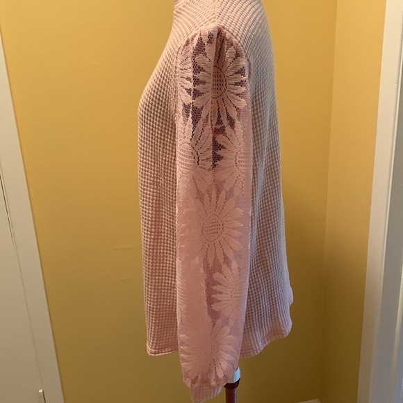 NWOT Waffle Body Sweater with sheer flower print sleeves - Picture 5 of 8
